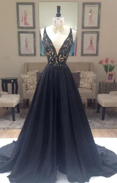 2024 Junoesque Black Beading V-Neck Zipper Prom Dresses