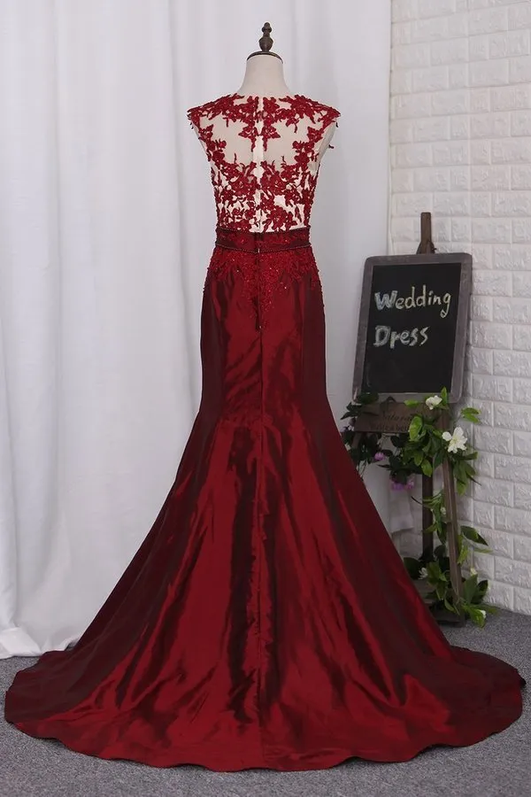 2024 Prom Dresses V Neck Mermaid With Beading PH9RCE1G