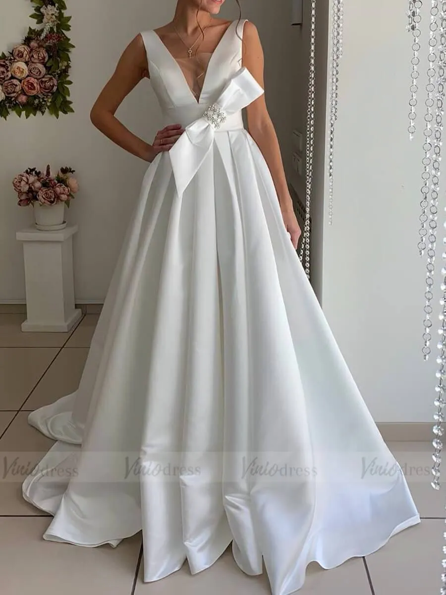 Backless V Neck Simple Satin Wedding Dresses with Pockets VW1351