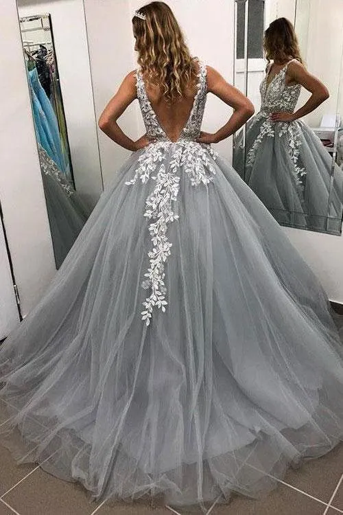 Ball Gown Gray V Neck Prom Dresses with Lace Appliques Quinceanera Dresses