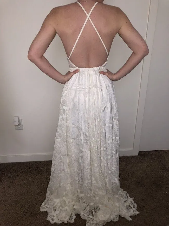 Charming Halter Sleeveless Lace A Line Backless Beach Wedding Dresses