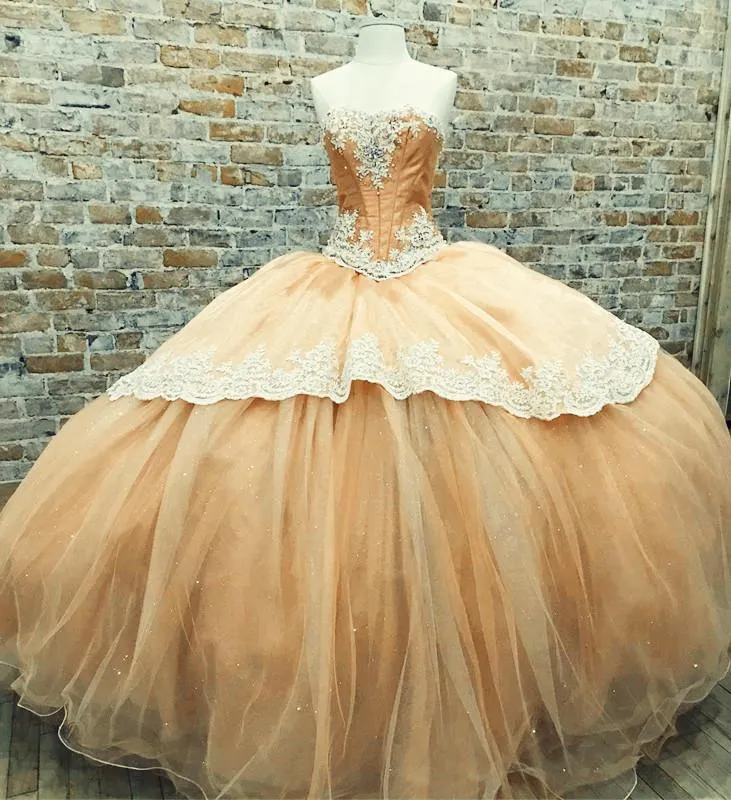 Lace Embroidery Beaded Sweetheart Ball Gown Quinceanera Dresses