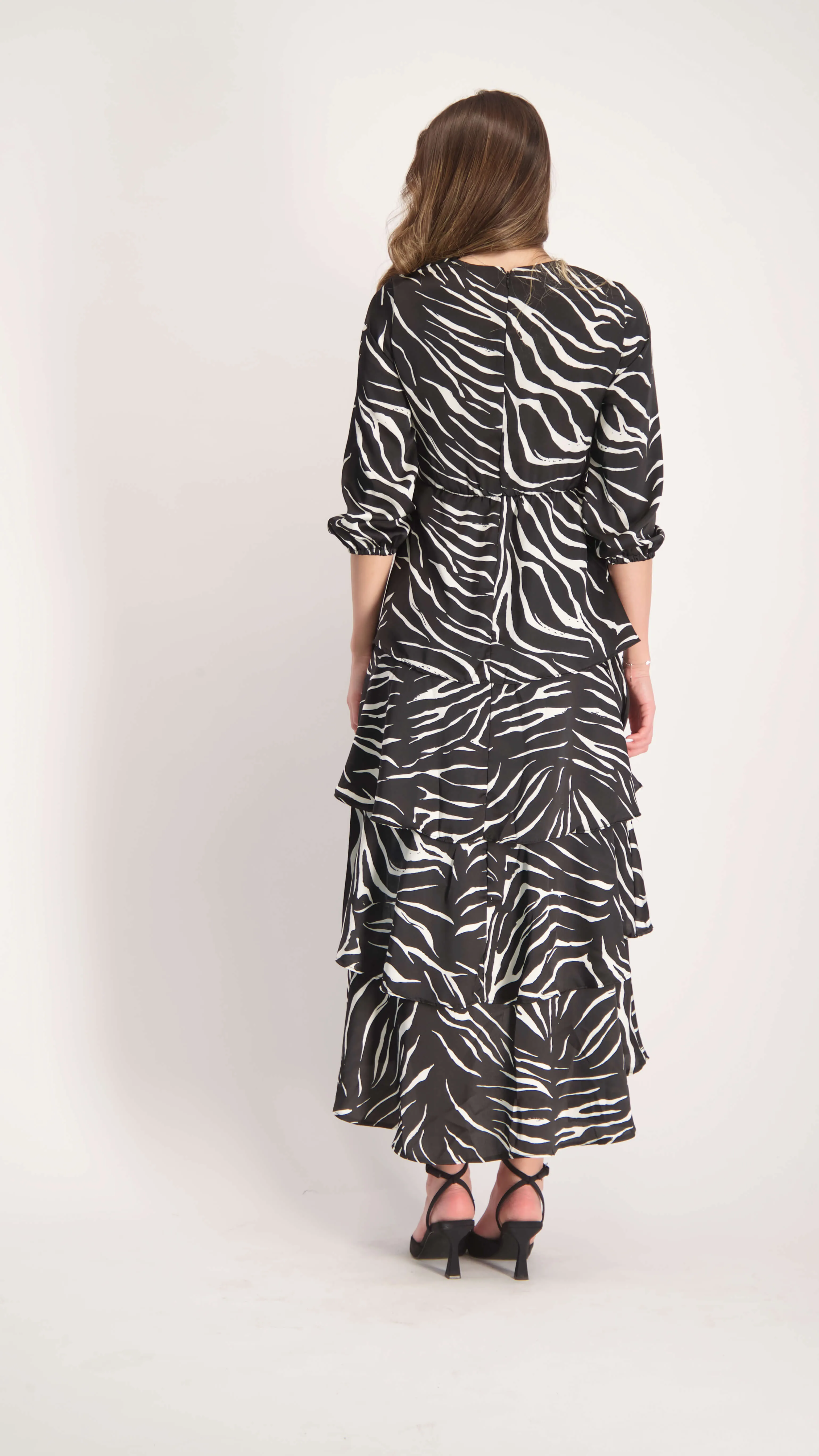 Ruffle Layers Dress / Black & White