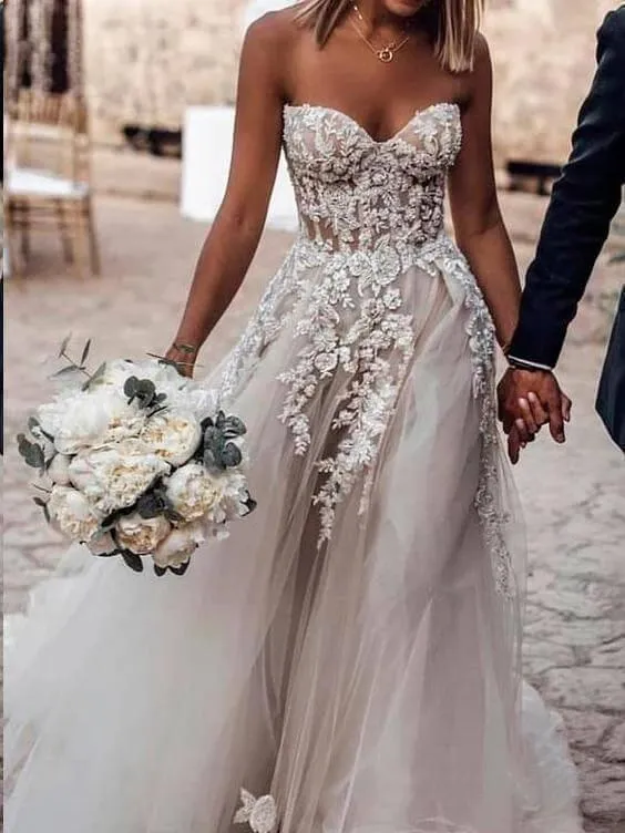 Sweetheart Strapless Lace Rustic Wedding Dresses Long Tulle Beach Wedding Dress